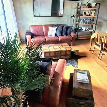 Apartment 3 - Haddin Court - Industrial Glam 布伦海姆 外观 照片